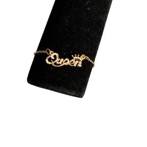 Queen bracelet